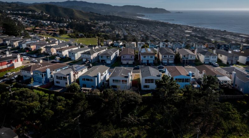 Weekly mortgage refinance demand is down more than 40% in a month